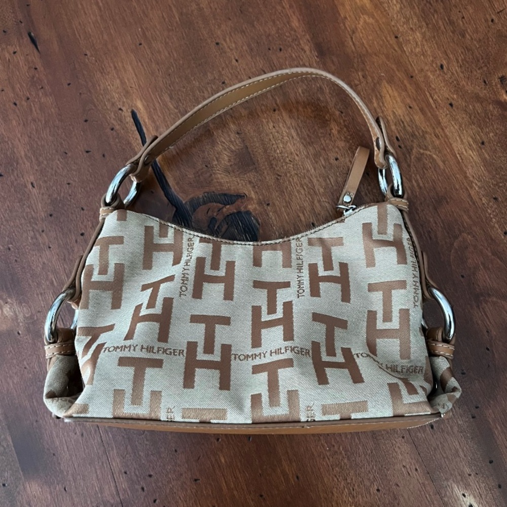 Vintage Y2K Tommy Hilfiger Tan Branded‎ Tiny Purse